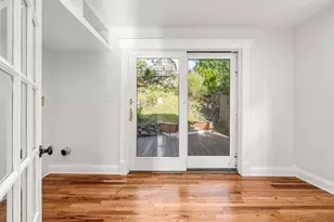 17 Cottage St, Marblehead, MA 01945 - Photo 10
