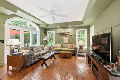 18 Village Green Ln, Holden, MA 01520 - Photo 10
