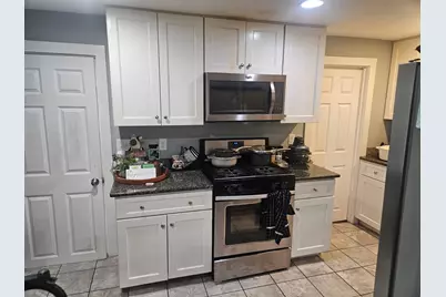 205 Stackpole  Street, Lowell, MA 01852 - Photo 6