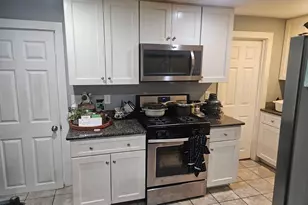 205 Stackpole St, Lowell, MA 01852 - Photo 6