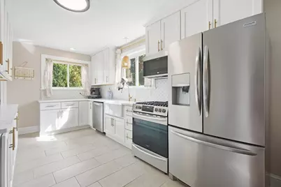 105 Edward St, Agawam, MA 01001 - Photo 12