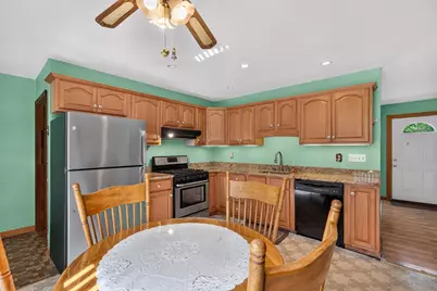 37 Chipaway Rd, Freetown, MA 02717 - Photo 6