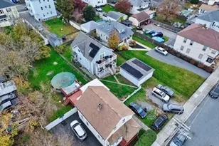 355 Peckham St, Fall River, MA 02724 - Photo 4