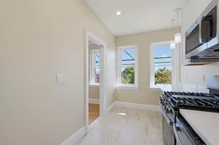 4 Chiswick Rd, Boston, MA 02135 - Photo 18