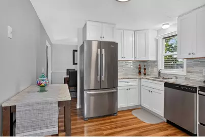 22 Byron St, Worcester, MA 01605 - Photo 8