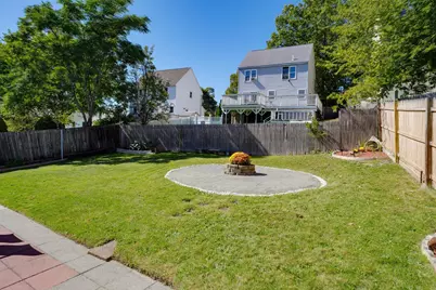 22 Byron St, Worcester, MA 01605 - Photo 24