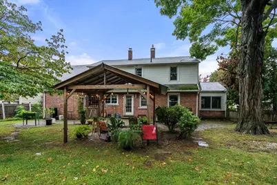 43 Winsor St, Ludlow, MA 01056 - Photo 4