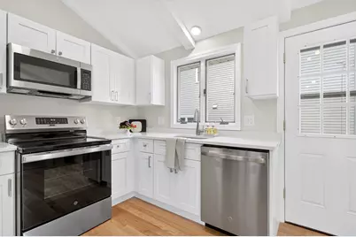 72 Arcadia Ave, Waltham, MA 02452 - Photo 10