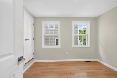 72 Arcadia Ave, Waltham, MA 02452 - Photo 18