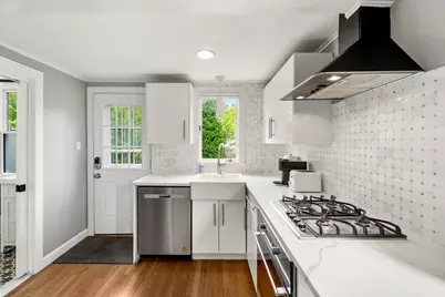 47 Sanford St, Melrose, MA 02176 - Photo 10