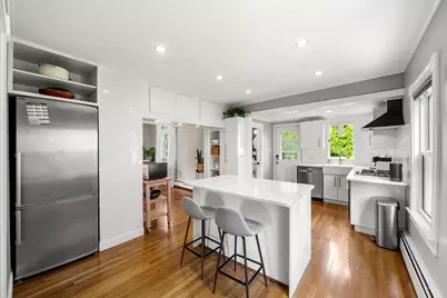 47 Sanford St, Melrose, MA 02176 - Photo 8