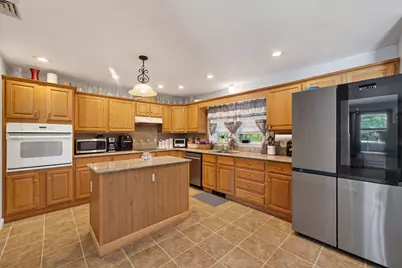 550 South St, Somerset, MA 02726 - Photo 10