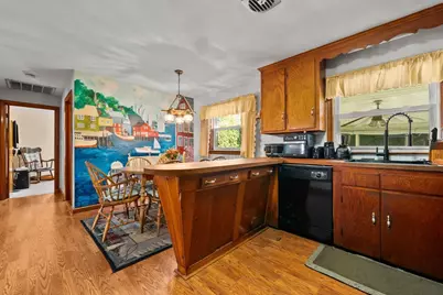 38 Bonavesta St, Lynn, MA 01905 - Photo 4