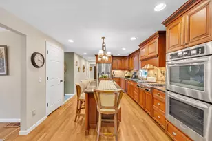 93 McClellan Rd, Sutton, MA 01590 - Photo 6