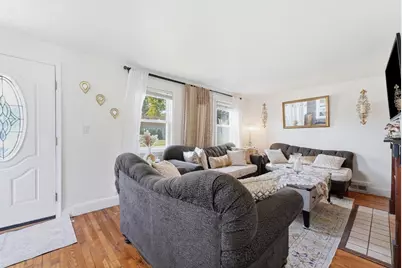 68 Alhambra Cir N, Agawam, MA 01001 - Photo 6