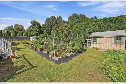 68 Alhambra Cir N, Agawam, MA 01001 - Photo 34