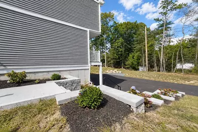 580 Broad St #2A, Bridgewater, MA 02324 - Photo 4