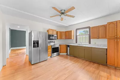 3 Huntington Pl, Brockton, MA 02301 - Photo 16