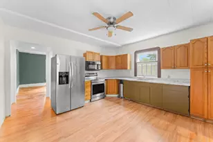 3 Huntington Pl, Brockton, MA 02301 - Photo 16