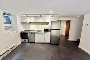 7 Thacher Ct, Boston, MA 02113 - Photo 2