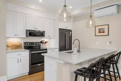 142 Main St #4, Amesbury, MA 01913 - Photo 2