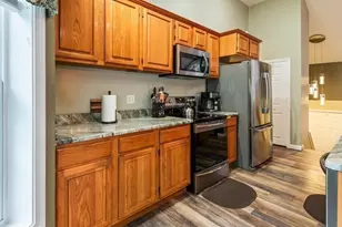 37 Moreland Green Dr, Worcester, MA 01609 - Photo 6