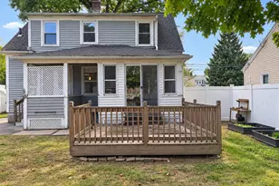 142 Morton St, West Springfield, MA 01089 - Photo 14