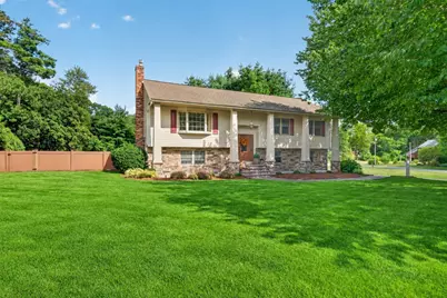 41 Fox Run, Tewksbury, MA 01876 - Photo 2