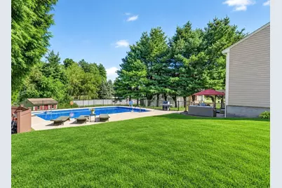 41 Fox Run, Tewksbury, MA 01876 - Photo 32