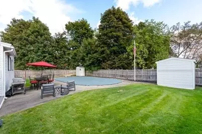 15 Marlboro Rd, Woburn, MA 01801 - Photo 26