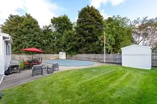 15 Marlboro Rd, Woburn, MA 01801 - Photo 26