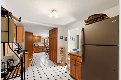 15 Marlboro Rd, Woburn, MA 01801 - Photo 10