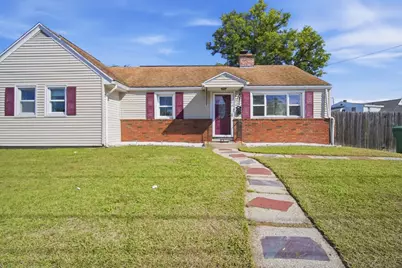 150 Lawndale St, Chicopee, MA 01013 - Photo 2