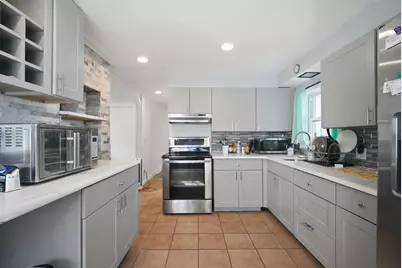 150 Lawndale St, Chicopee, MA 01013 - Photo 4