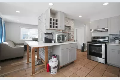 150 Lawndale St, Chicopee, MA 01013 - Photo 6