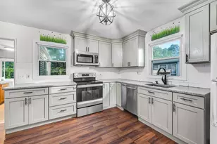 66 Hillside Ave, West Springfield, MA 01089 - Photo 10
