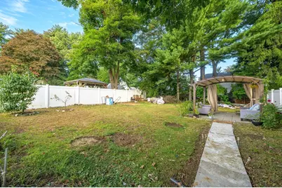 66 Hillside Ave, West Springfield, MA 01089 - Photo 28