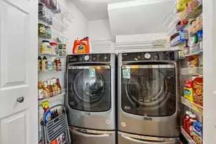 28 Hampden Ave, Burlington, MA 01803 - Photo 12