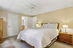 28 Hampden Ave, Burlington, MA 01803 - Photo 20