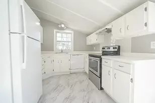 144 Crescent St, Quincy, MA 02169 - Photo 2