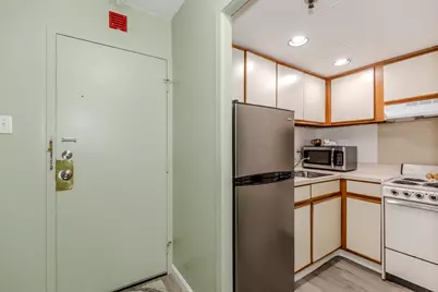 70 Southbridge Street #705, Worcester, MA 01608 - Photo 6