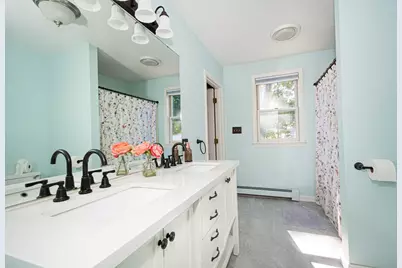 24 Lake St, Hudson, MA 01749 - Photo 14