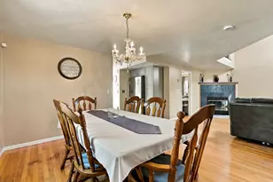 102 Sunderland Rd, Worcester, MA 01604 - Photo 8