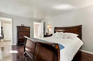 102 Sunderland Rd, Worcester, MA 01604 - Photo 18