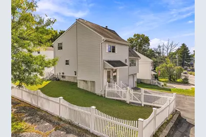102 Sunderland Rd, Worcester, MA 01604 - Photo 26