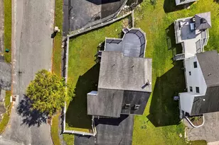 102 Sunderland Rd, Worcester, MA 01604 - Photo 34