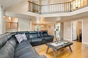 102 Sunderland Rd, Worcester, MA 01604 - Photo 4