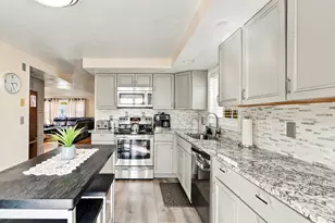 102 Sunderland Rd, Worcester, MA 01604 - Photo 12