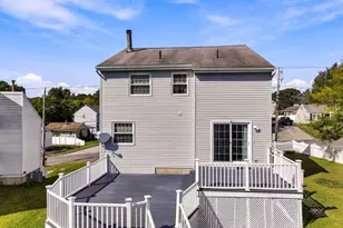 102 Sunderland Rd, Worcester, MA 01604 - Photo 28