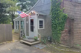 8 Westbury Way, Barnstable, MA 02635 - Photo 2